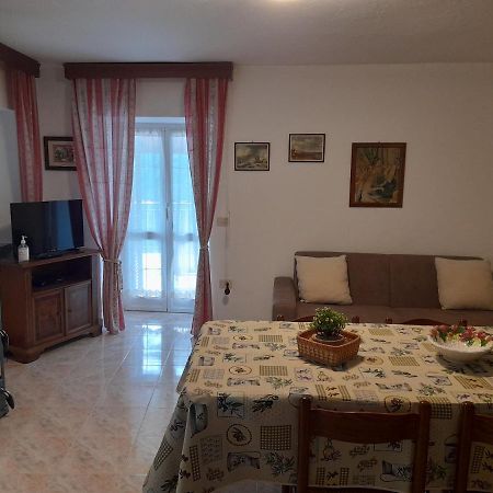 Вилла Agriturismo Merlotta Варезе-Лигуре Экстерьер фото