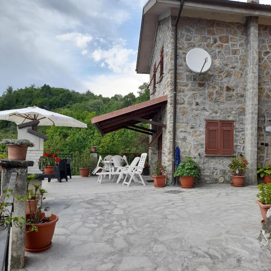 Вилла Agriturismo Merlotta Варезе-Лигуре Экстерьер фото